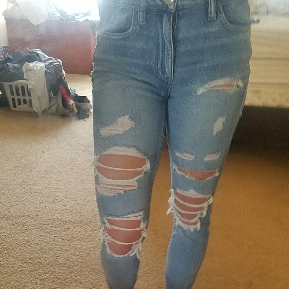 American Eagle distressed jeans